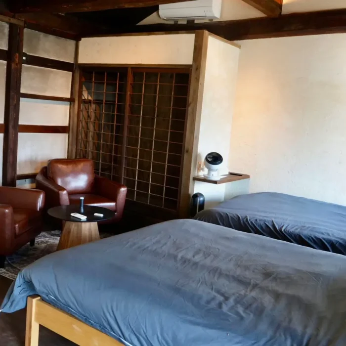Silkura Western Guest Room